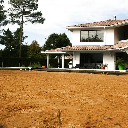 6 Pieces 12 Pers Piscine Chauffee 75793 Apartament