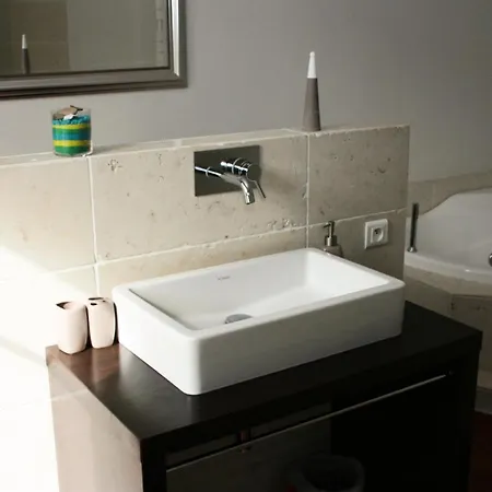 Apartament 6 Pieces 12 Pers Piscine Chauffee 75793 *